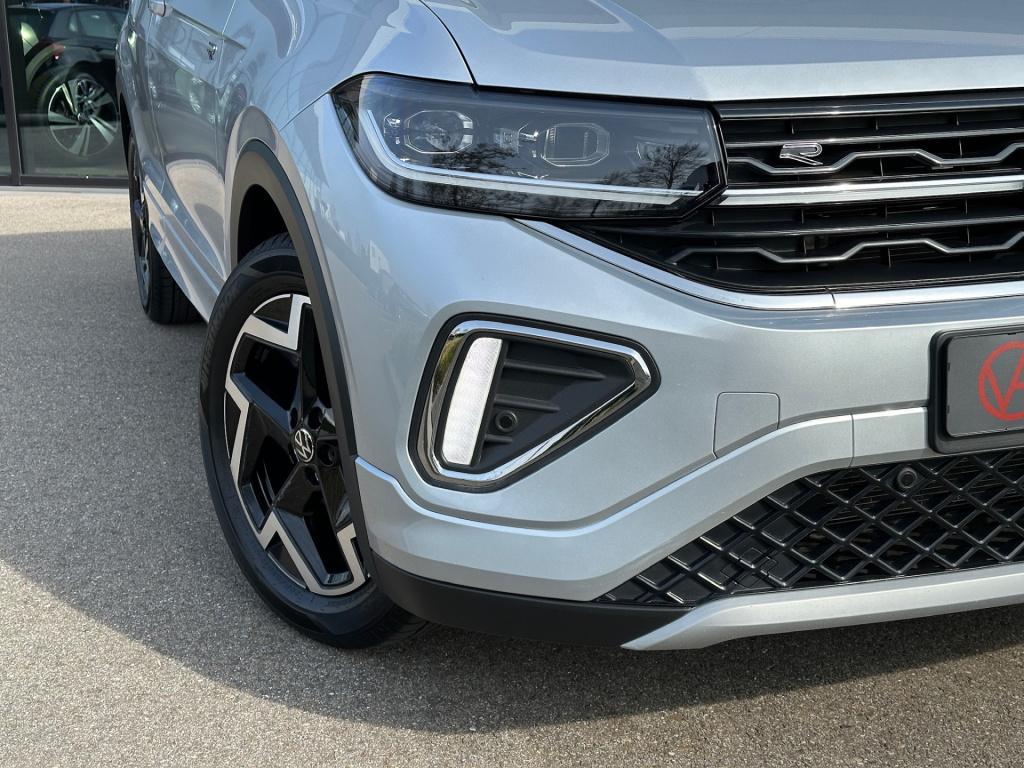Volkswagen T-cross 1.5 tsi 150pk dsg r-line | camera | trekhaak | navi | iq