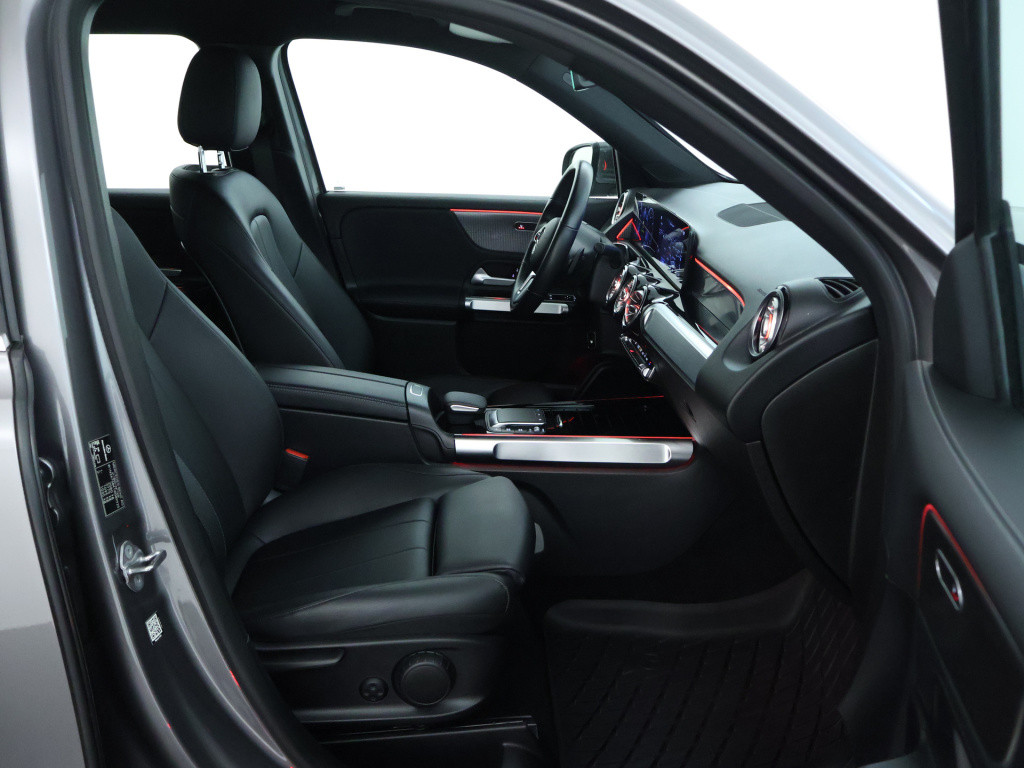 Mercedes-Benz Glb 180 business solution luxury | trekhaak | sfeerverlichtin