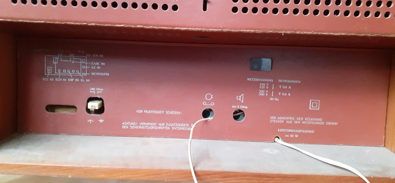 Vintage radio meubel met pick up en platen wisselaar