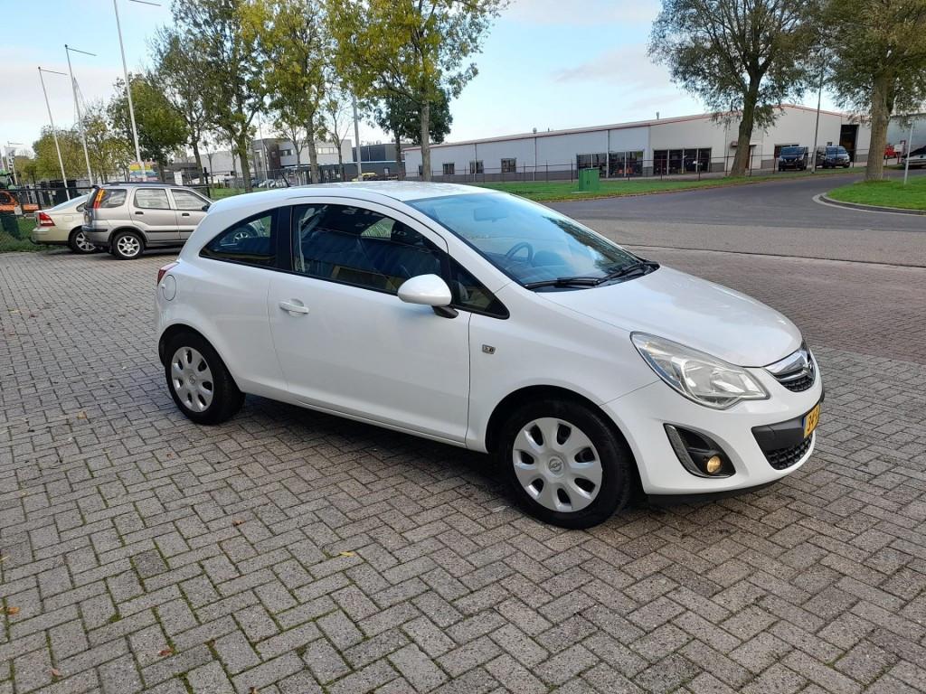 Opel Corsa 1.2 xe gas g3 !!! Eco Flex Coler Edition 3deurs bj:2012 airco