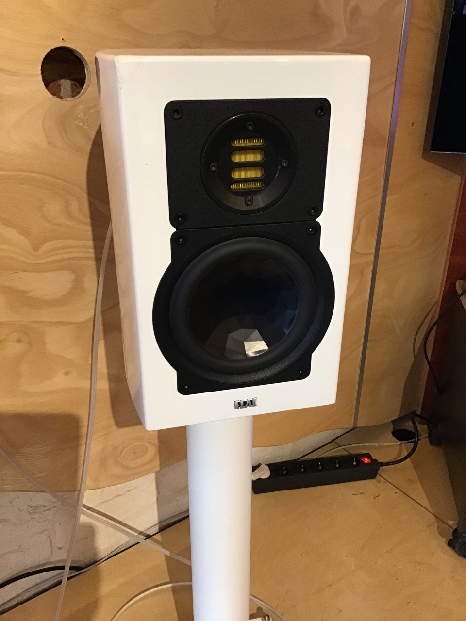 Elac BS263