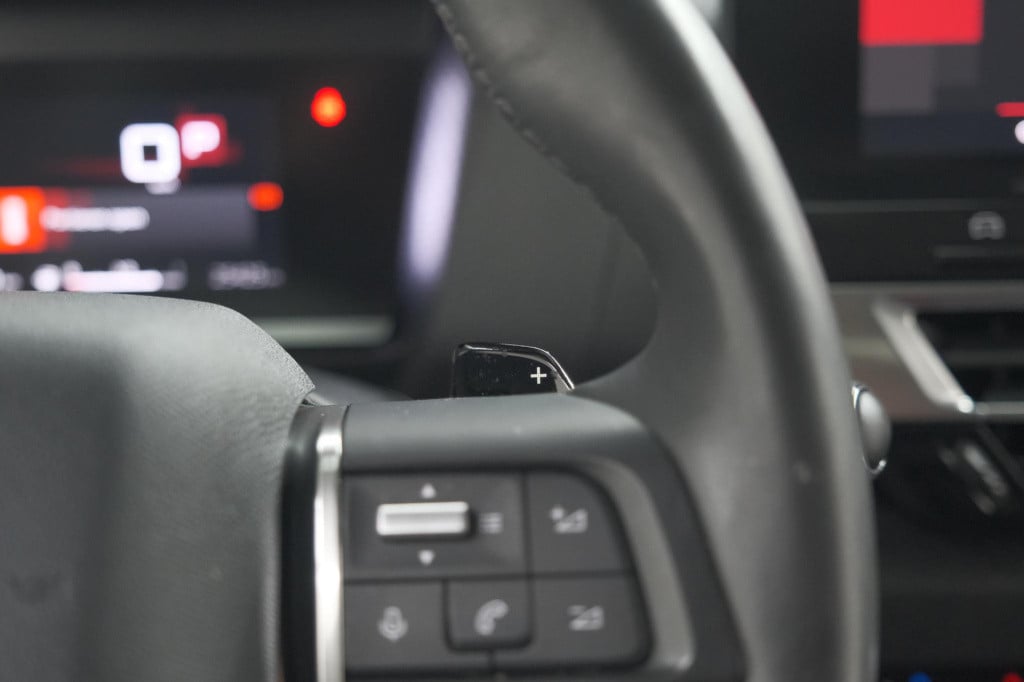 Citroen C4 puretech 130 eat8 shine | camera | dodehoekdetectie | head-up di