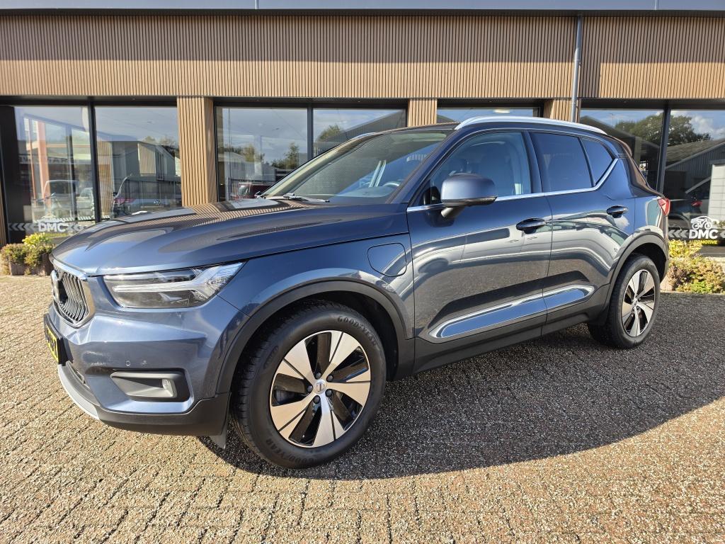 Volvo XC40 t5 inscription expression recharge plug-in hybrid 360° camera | 