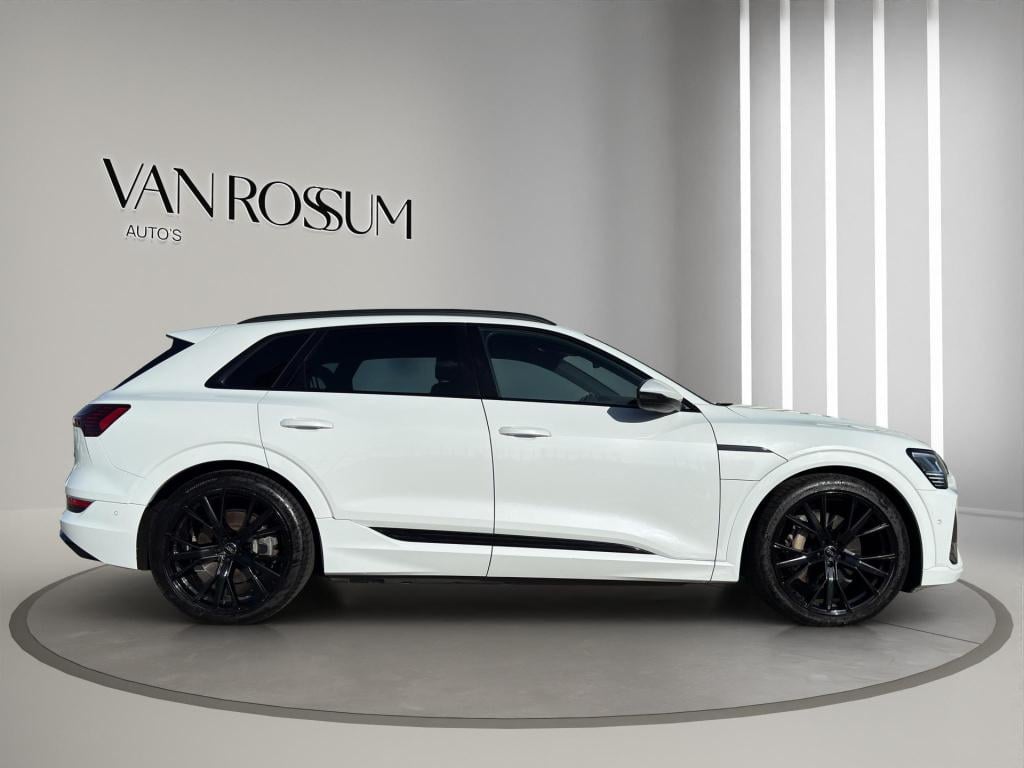Audi E-tron e-tron 50 quattro launch edition black | pano | s-line | 22"| g