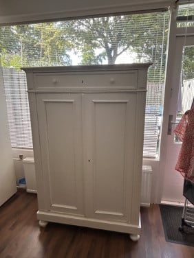 Witte Meidenkast
