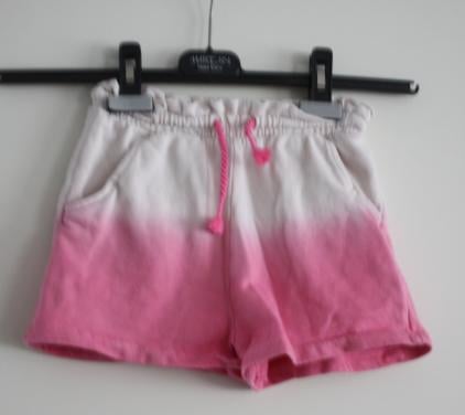 Korte broek maat 110-116