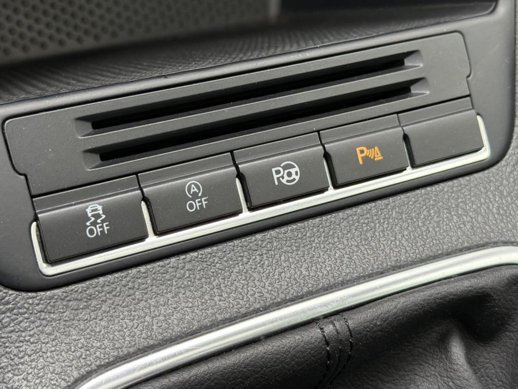 Volkswagen Tiguan 1.4 tsi sport&style | panodak | trekhaak | navi