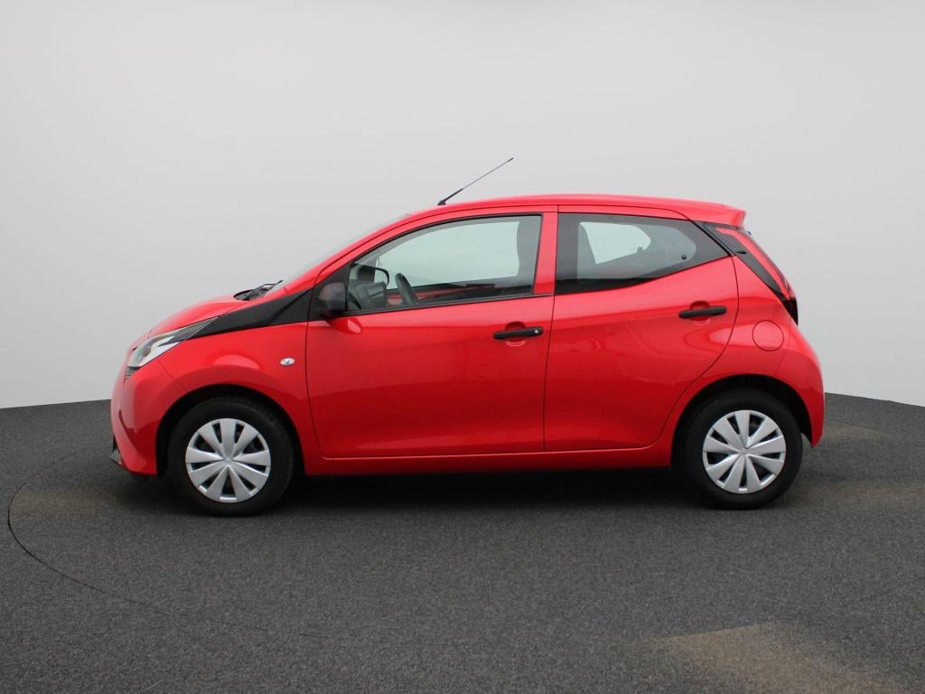 Toyota Aygo 1.0 vvt-i x-fun | 5-deurs | lage km stand | airco | bluetooth |
