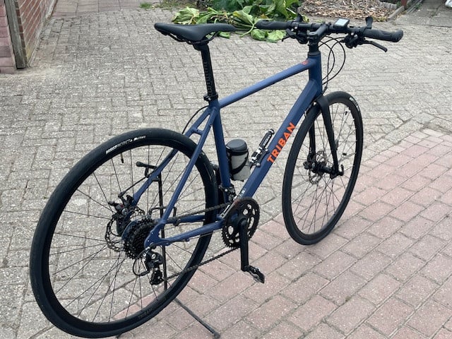 Racefiets voor recreatief gebruik RC120 flat bar schijfremmen marineblauw