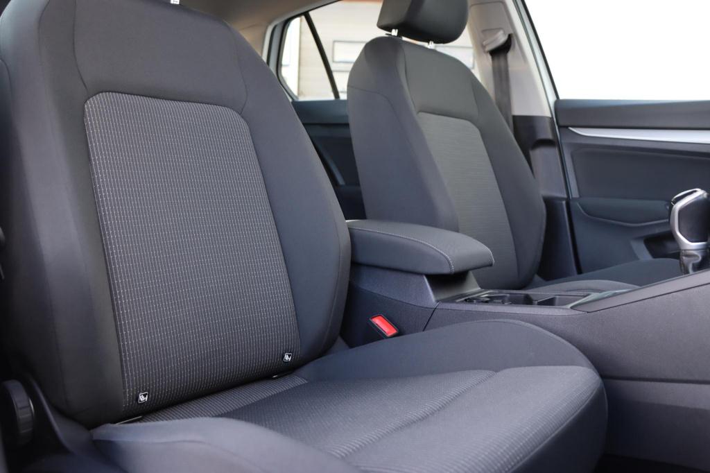Volkswagen Golf 1.0 tsi life | app connect | parkeersensoren | climate cont
