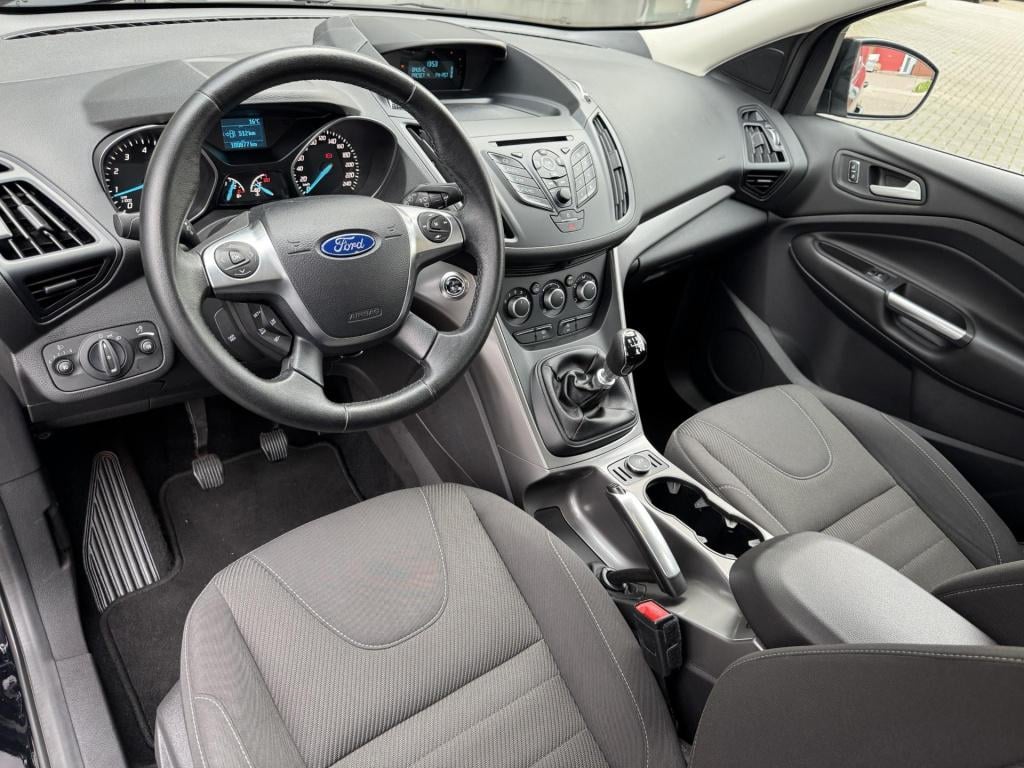 Ford Kuga 1.5 trend nl-auto, 1800kg trekgewicht!