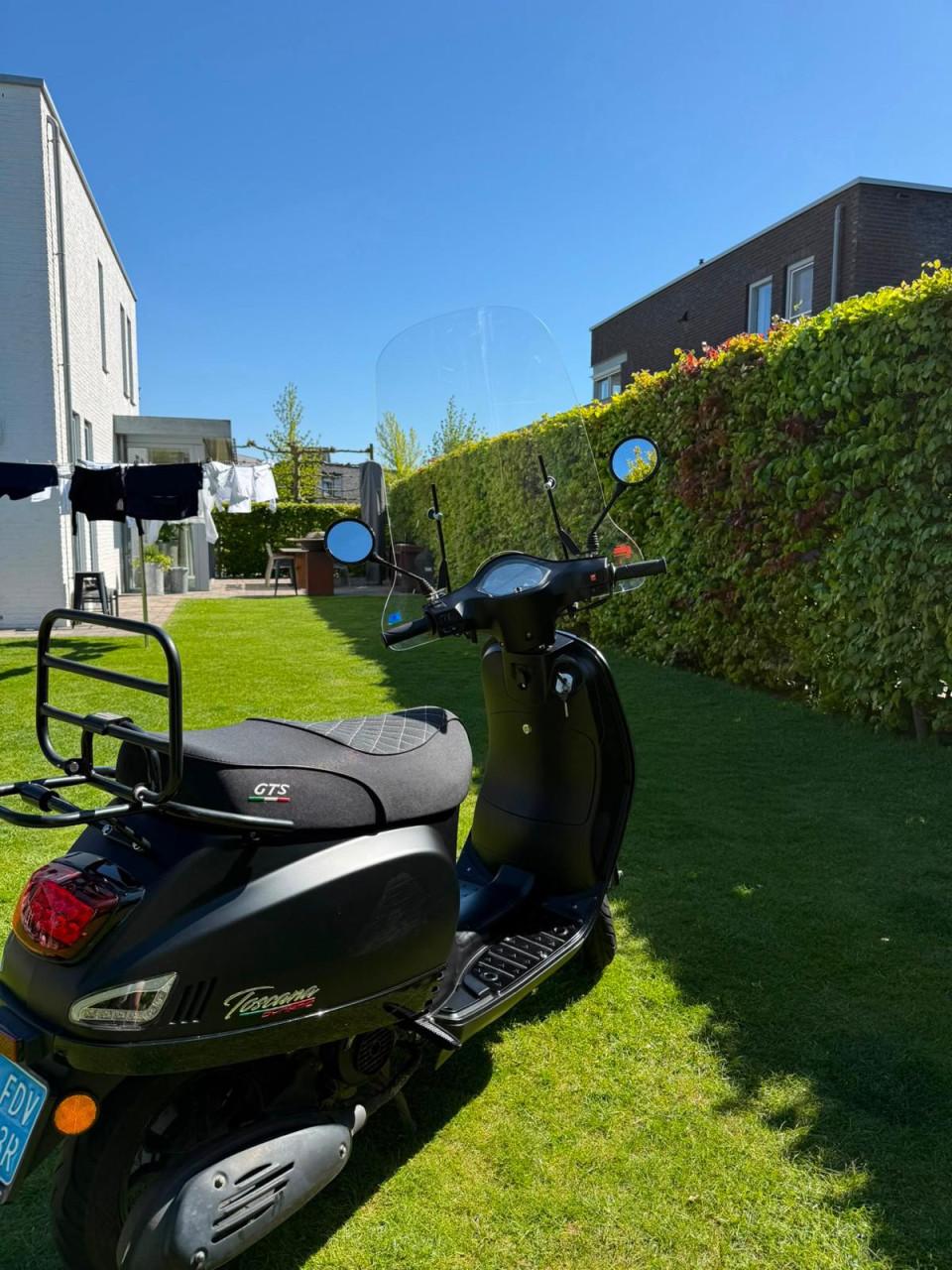 Scooter GTS Toscana