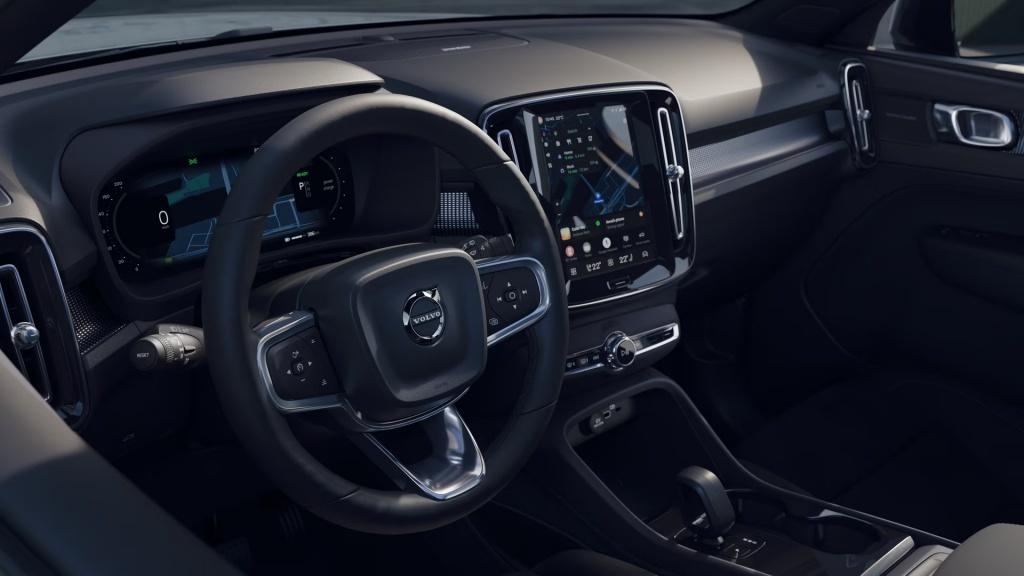 Volvo Ex40 extended range ultra dark europa