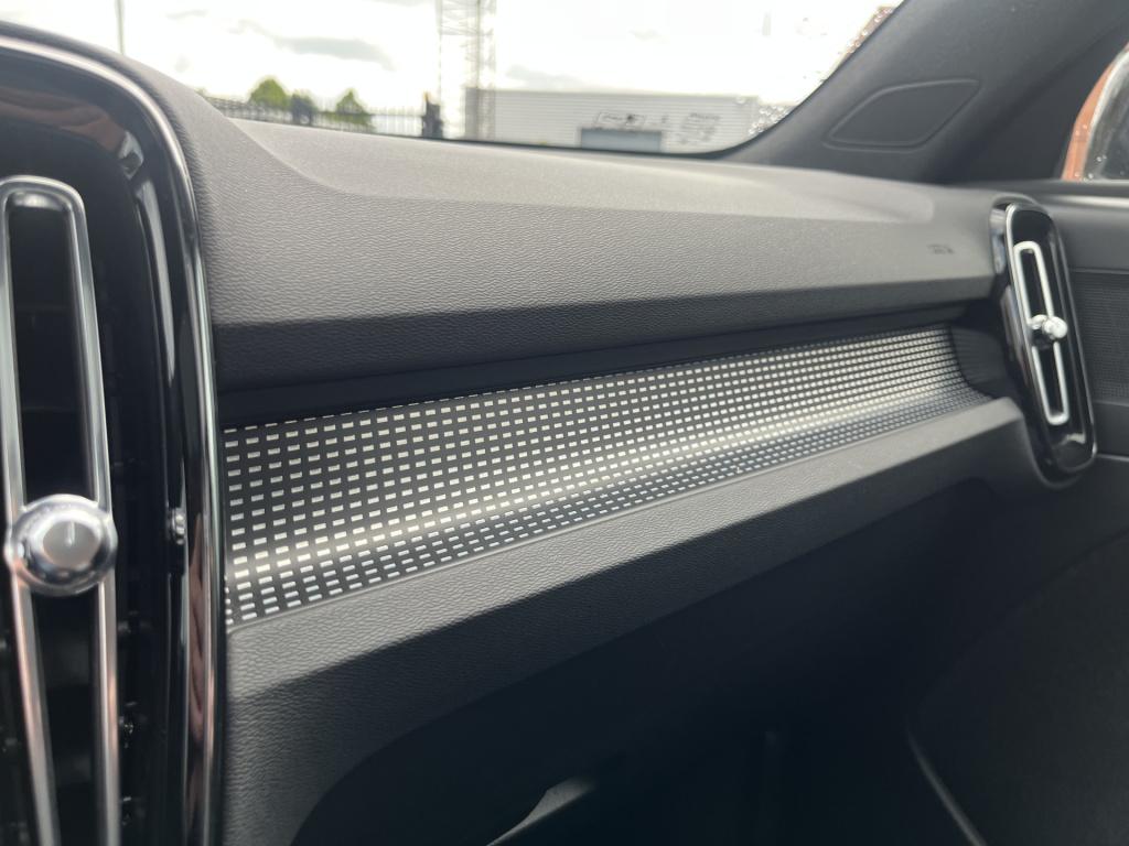 Volvo XC40 1.5 t4 recharge r-design 210 pk panorama