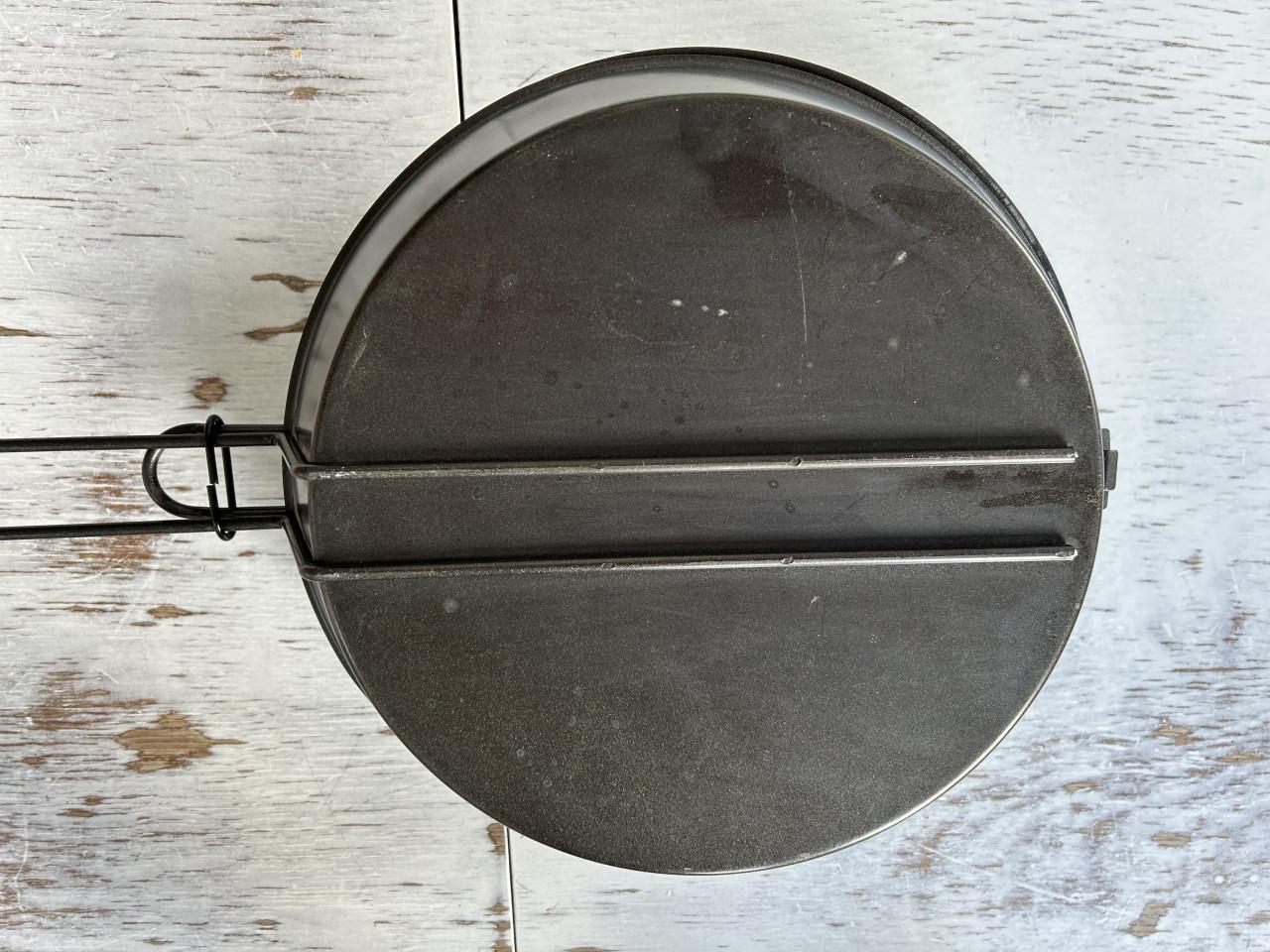 Popcorn pan.