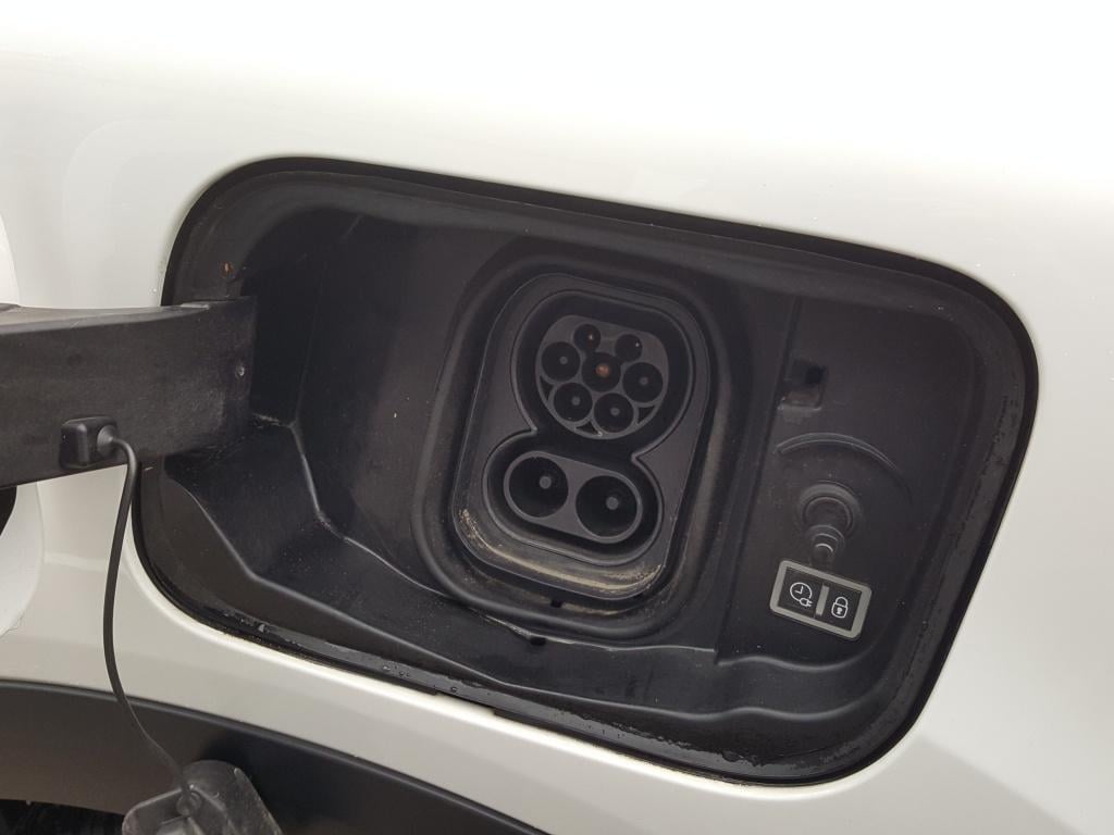 Citroen Ë-c4 ev 50kwh 136pk feel 3-fase apple carplay & android auto | acht