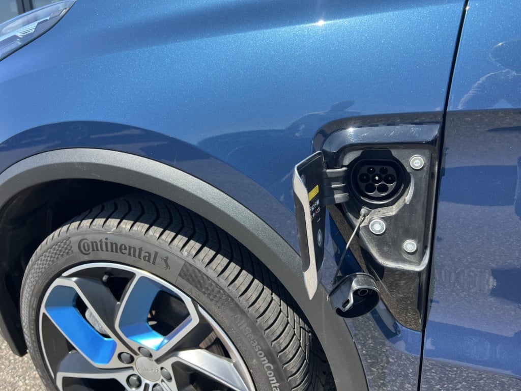 Lynk & Co 01 1.5 261pk plug in hybrid , panodak , 360gr camera , carplay