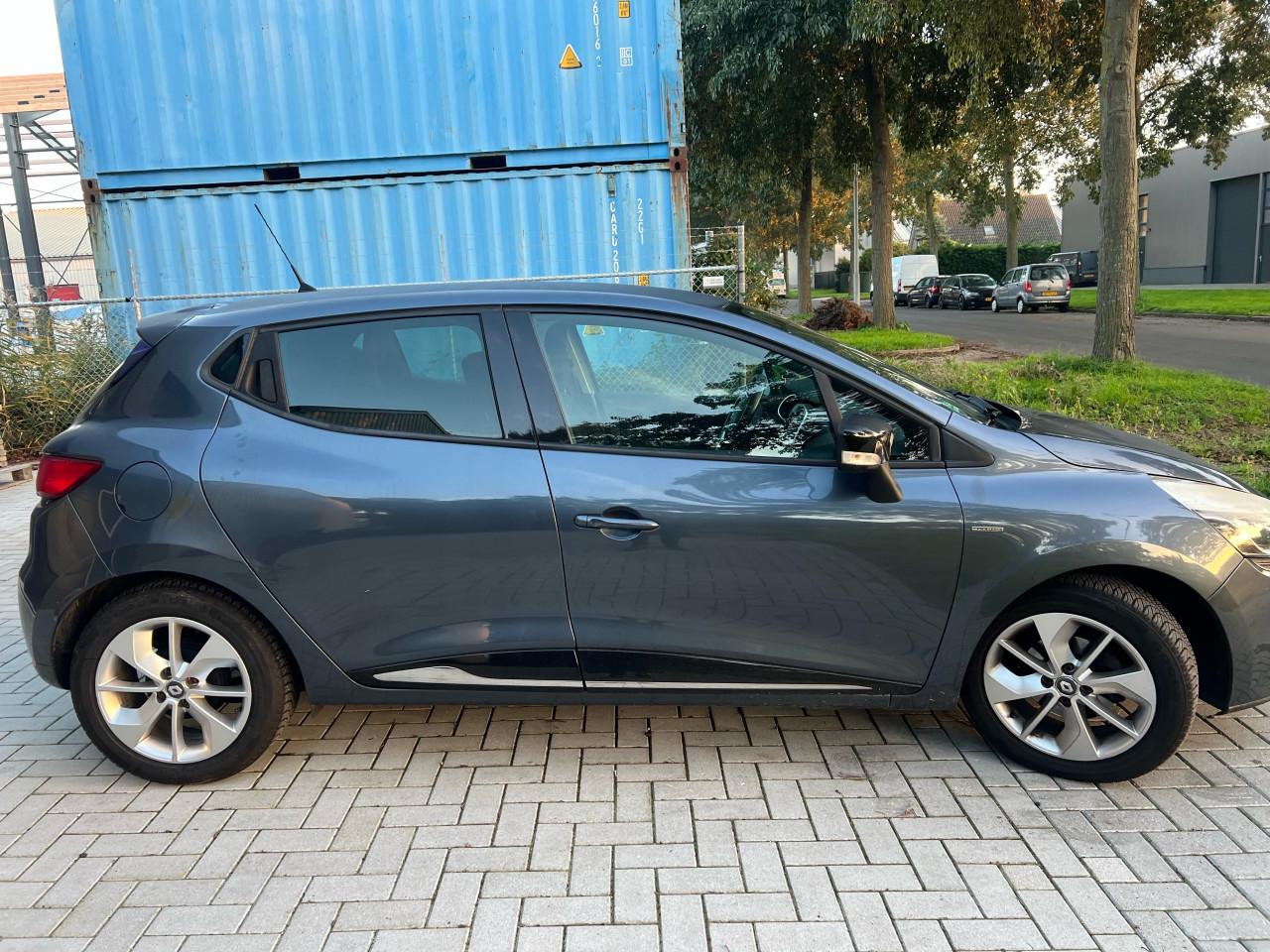 Renault Clio 1.2 Night & Day Limited edtion 148.567km