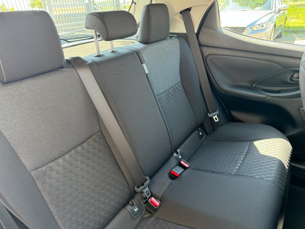 Toyota Yaris 1.5 hyb. active