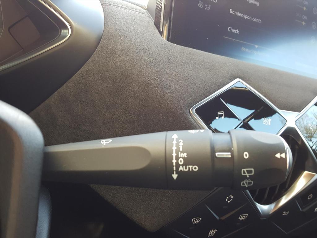 Ds Ds 3 crossback 1.2 puretech 100pk business | navi | bt | applecarplay & 