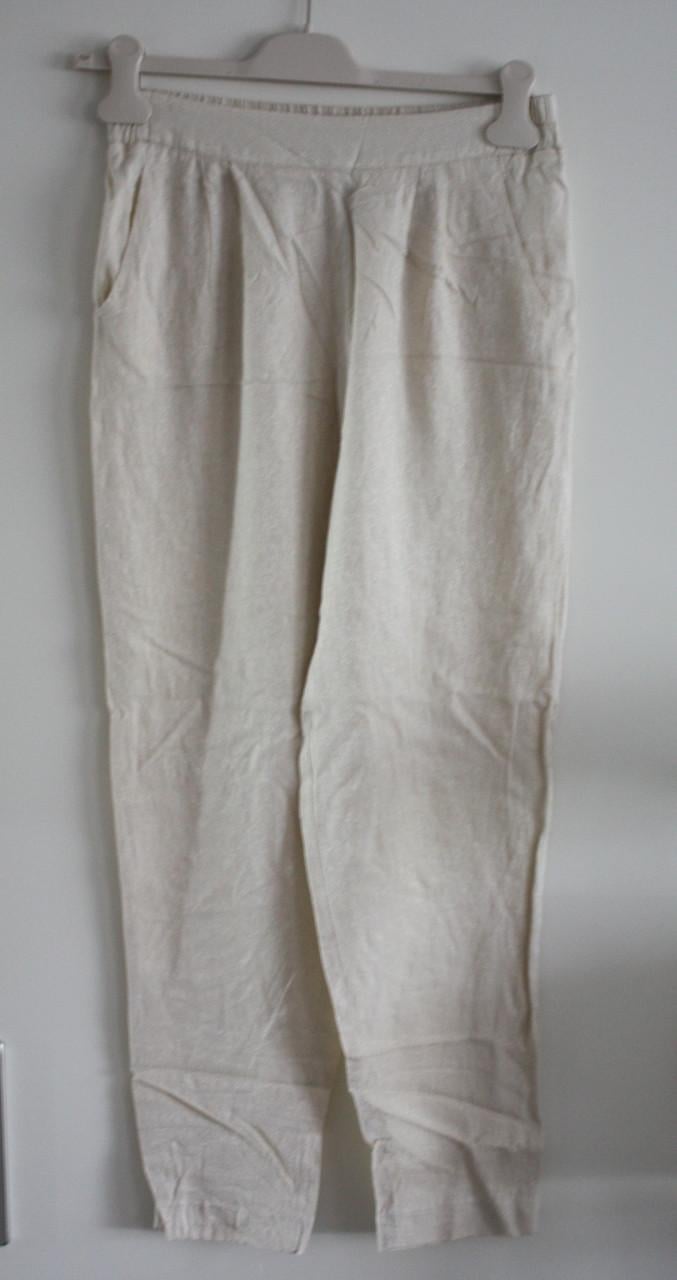 Creme kleur broek met werkje  maat 36