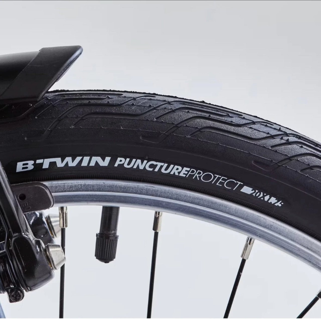 In nieuwe staat 2 vouwfietsen merk B-twin 500