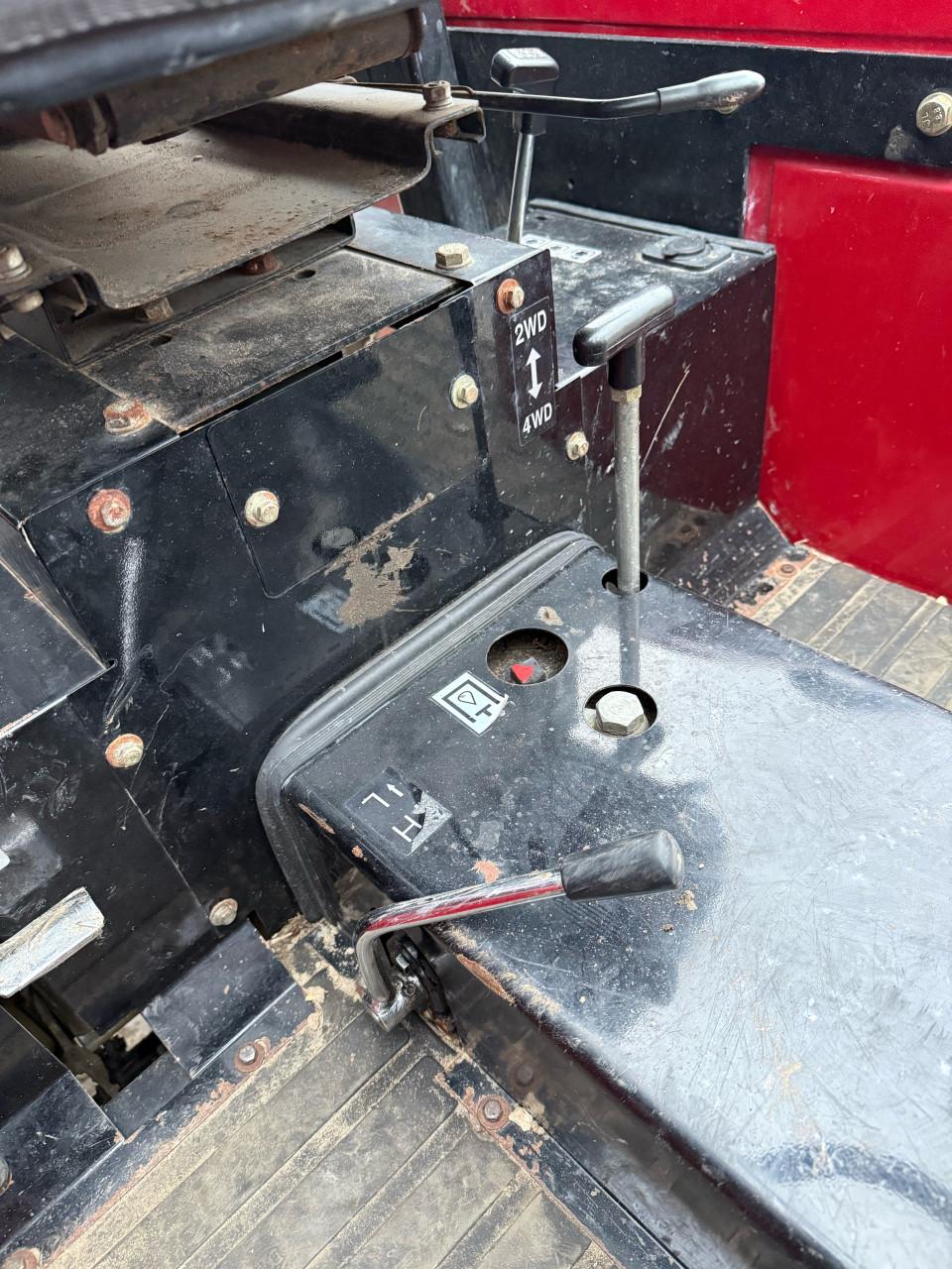 Knegt 404 G2 met voorlader