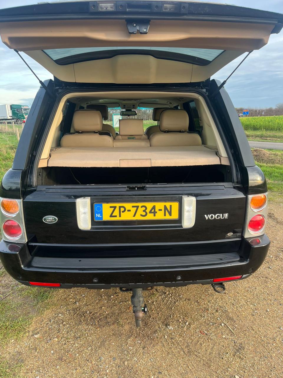 Land Rover 2004 Zwart, roestvrij!