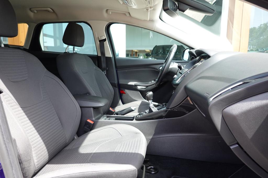 Ford Focus wagon 1.0 titanium