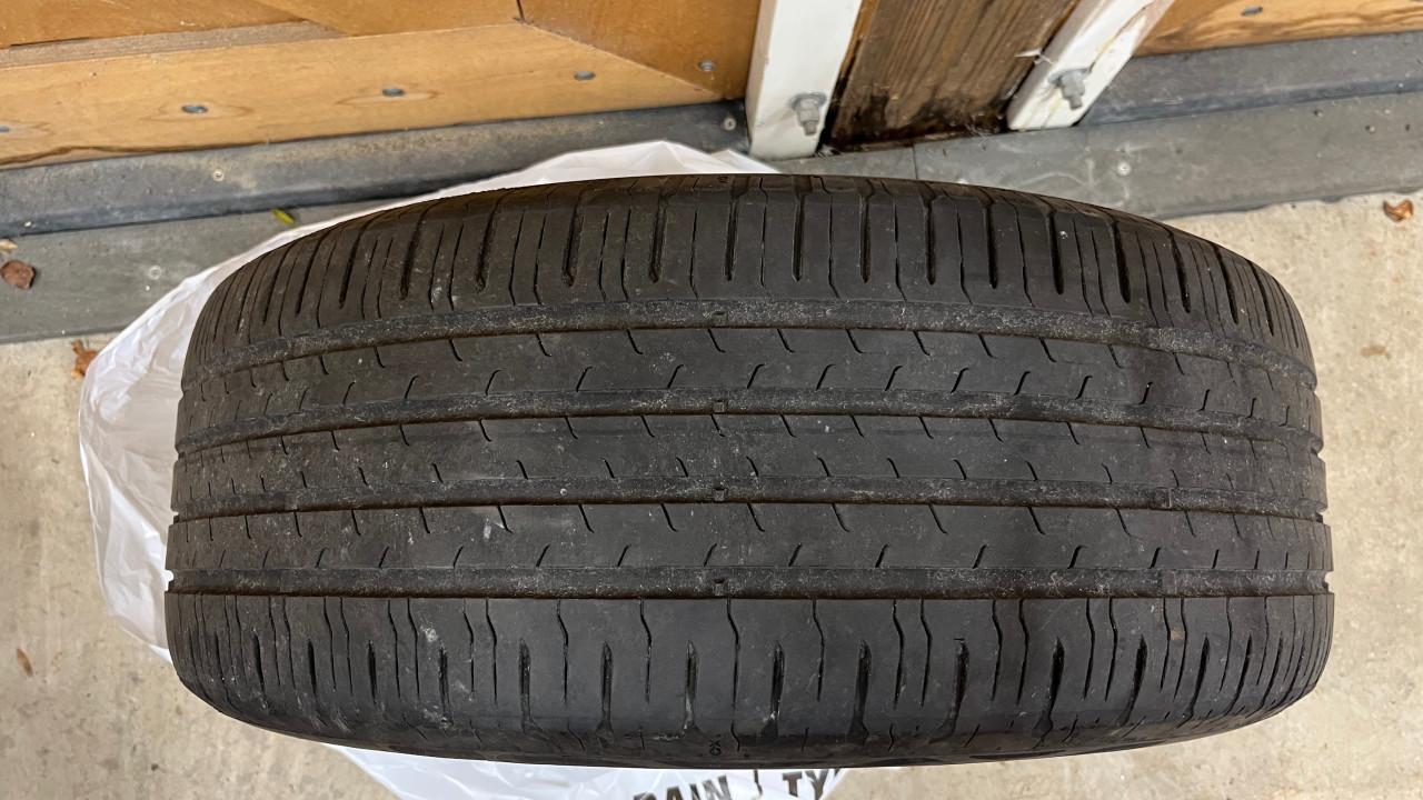 4 stuks autoband Continental Ecocontact6 in de maat 225/55 R17.