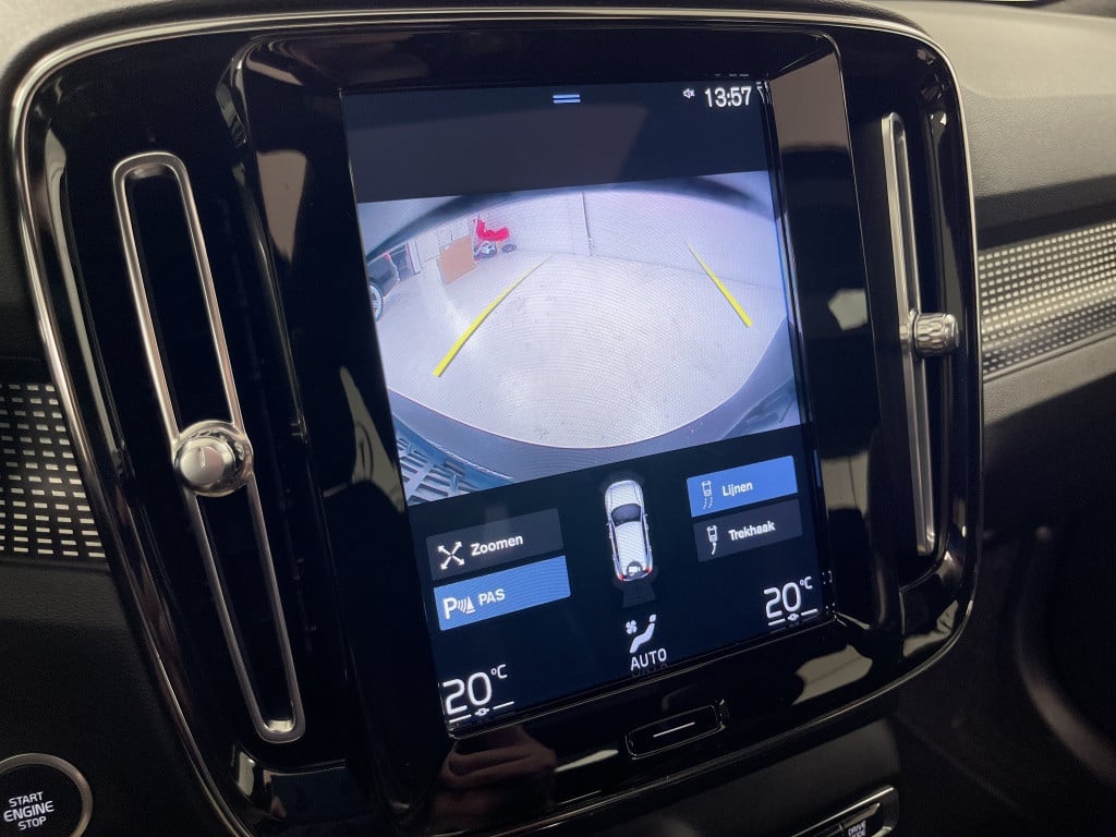 Volvo XC40 1.5 t5 recharge r-design | thunder grey | pano | trekhaak | 262p