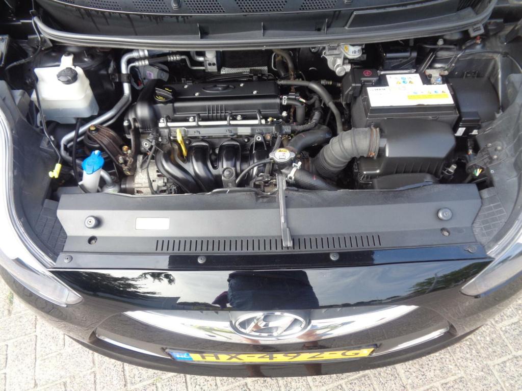 Hyundai Ix20 1.4i i-drive/airco/lm velgen/pdc/camera/trekhaak/hoge zit/nap
