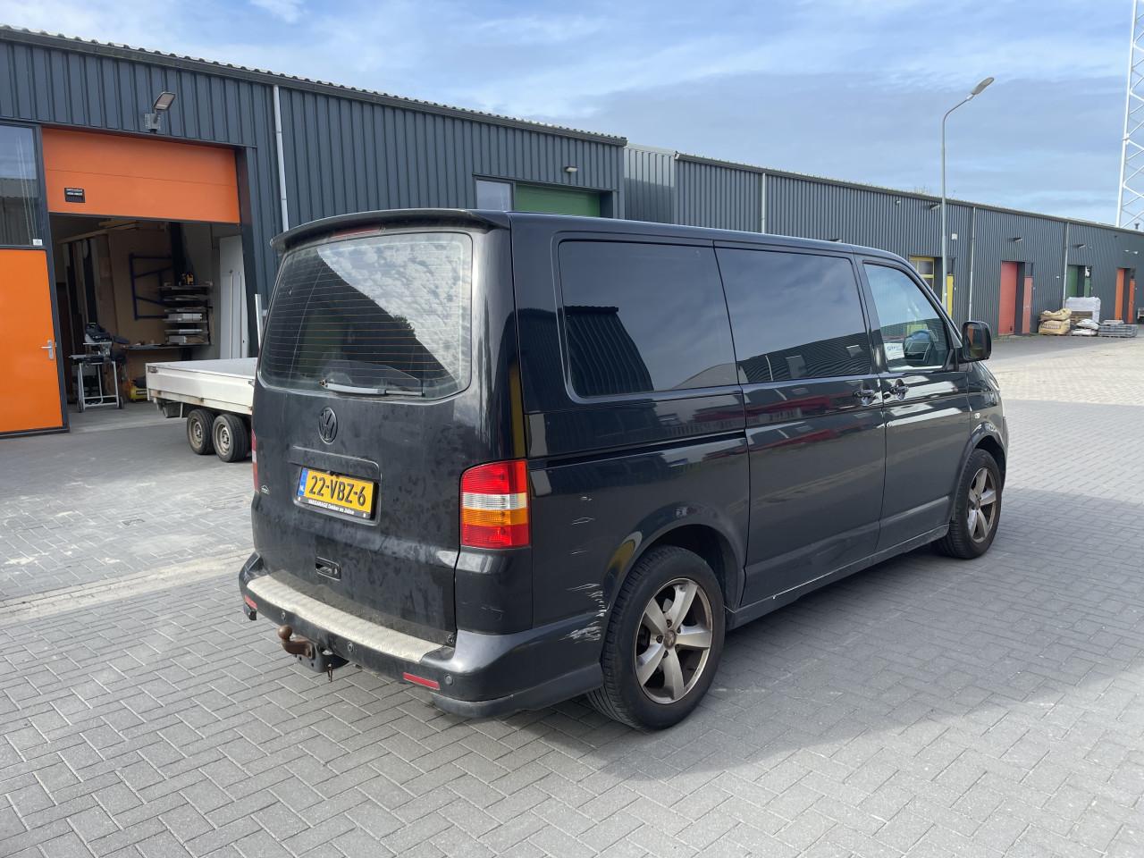 VW Transporter 2007 - 2,5l TDI/130pk - 277.500km