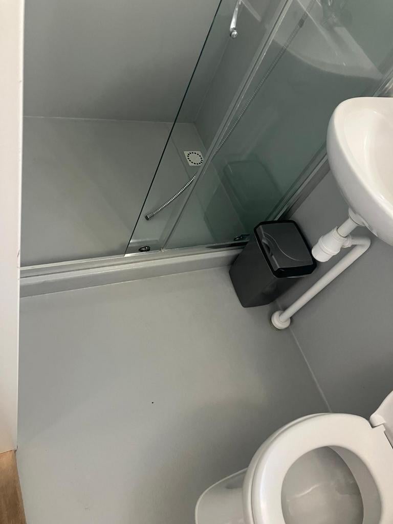 Partij Maat chalets te koop. Goed onderhouden. Goede staat. Heel netjes!