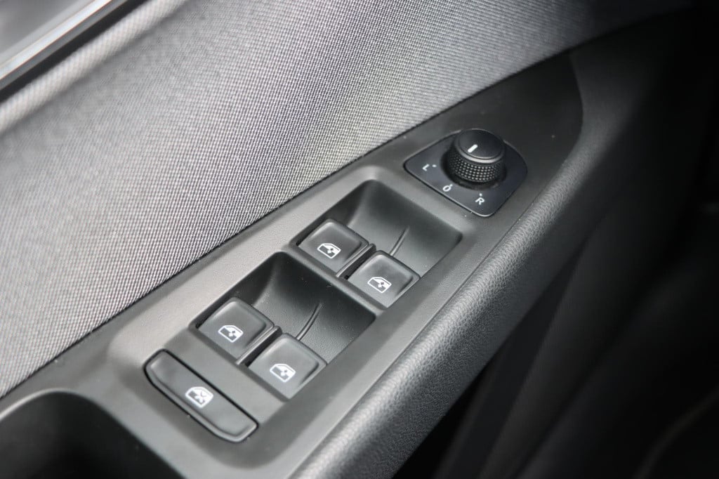 Seat Leon 1.0 ecotsi style business intense