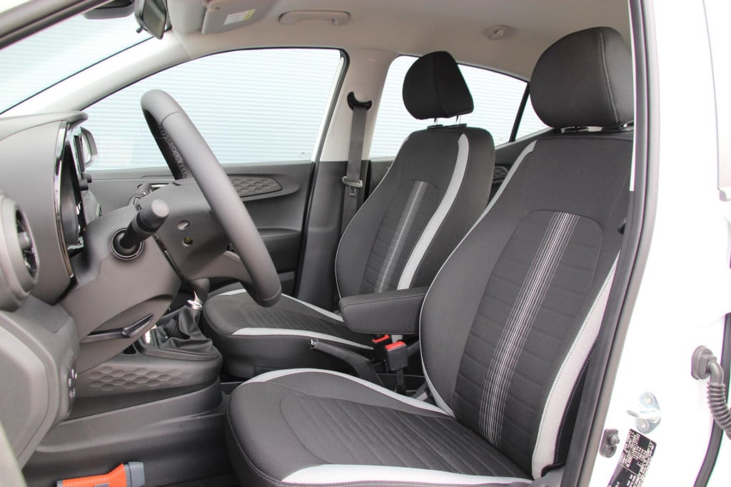 Hyundai I 10 1.0 comfort smart *demo-deal* | navigatie | camera | apple car