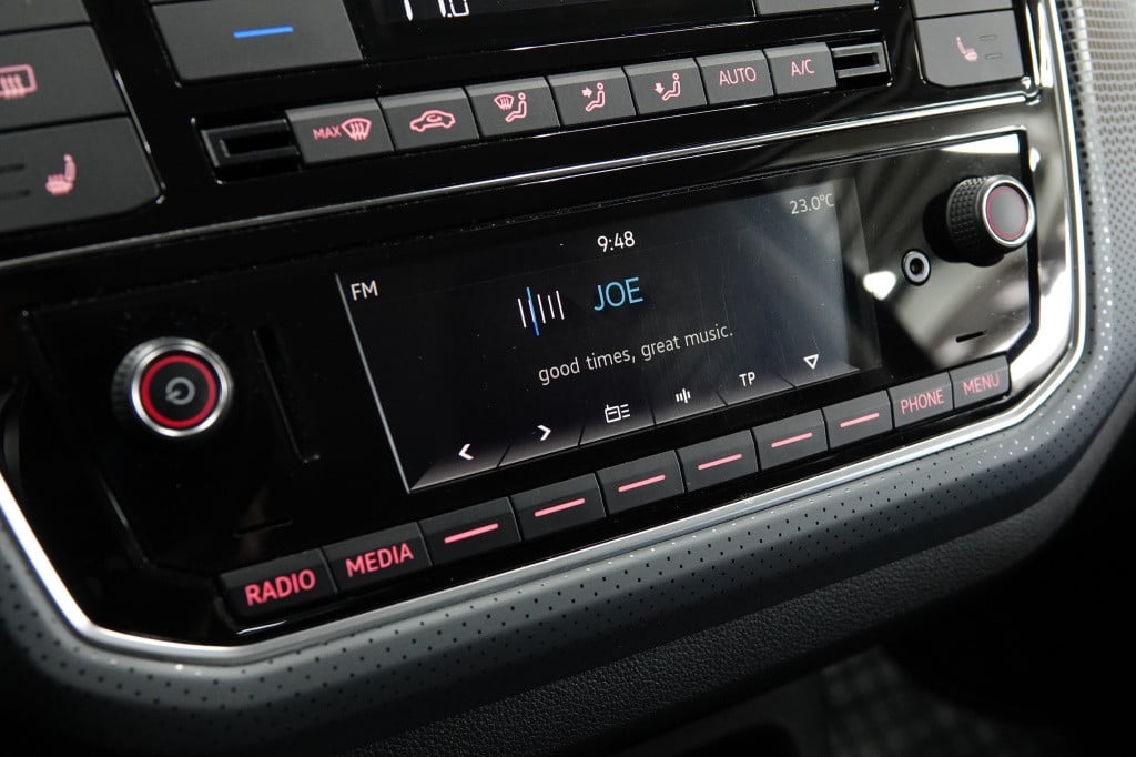 Volkswagen UP! 1.0 tsi high up! | cruise | pdc | bluetooth |