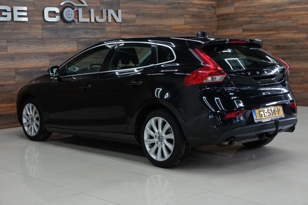 Volvo V40 2.0 t3 momentum | cruise | pdc | leder |