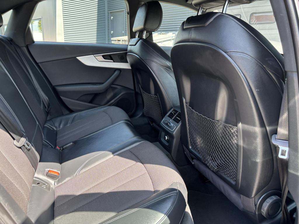 Audi A4 limousine 1.4 tfsi sport s line edition