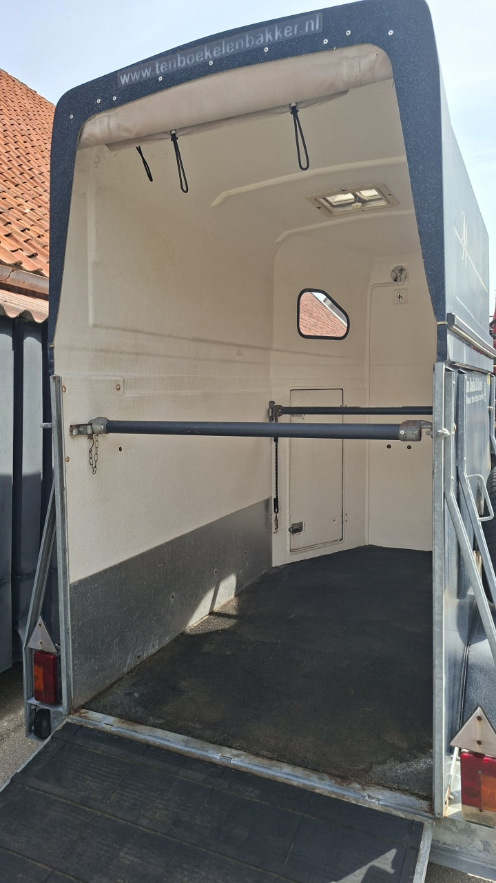 Weijer paardentrailer