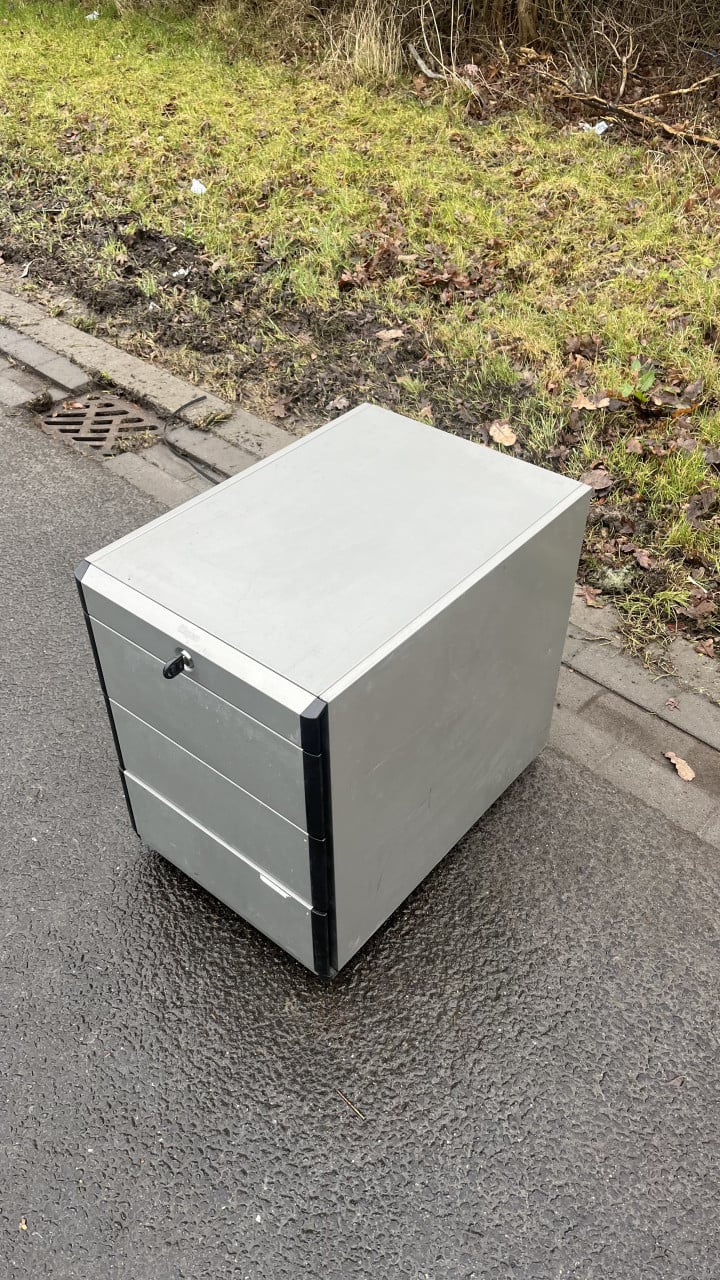 Gispen Ladeblok