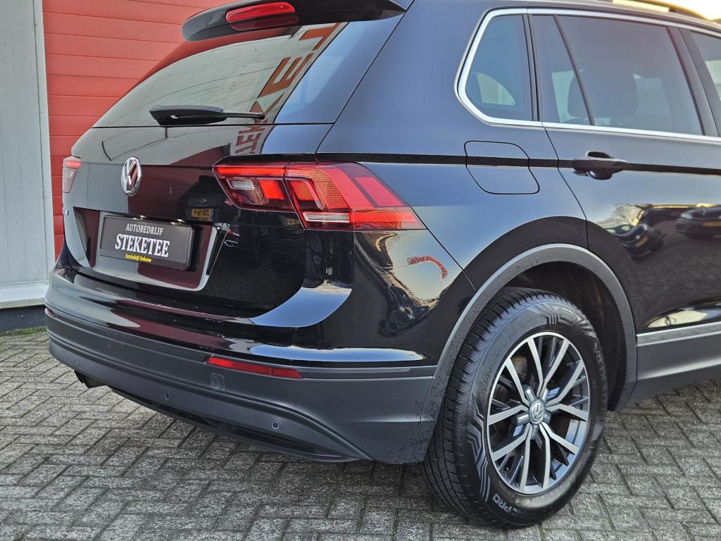 Volkswagen Tiguan 1.4 tsi act connected series | pano | acc