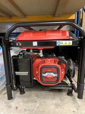 Te koop:  Benzineaggregaat Genermore Delux 6500w