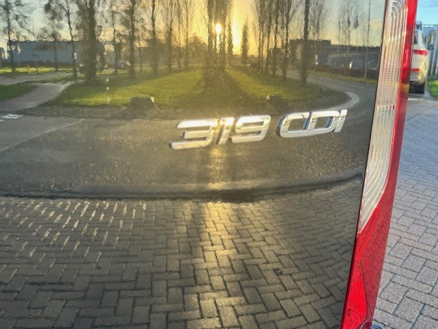 Mercedes-Benz Sprinter 319 1.9 cdi l2 l distronic l 3,5 t trekhaak l led l 