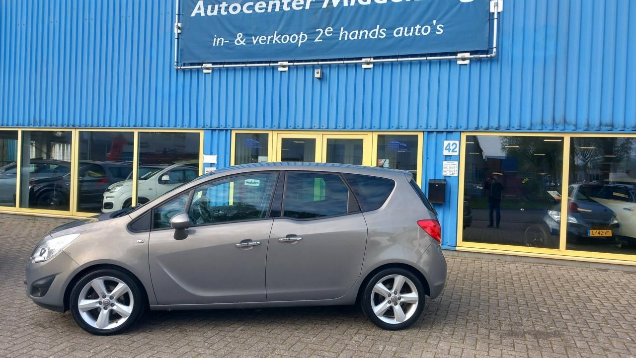 Opel Meriva 1.4 Turbo Cosmo 5 deurs bj:2011 airco lm-velgen