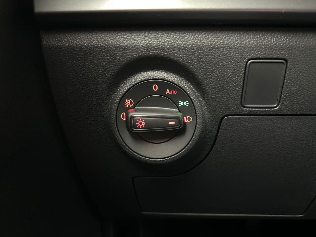 Seat Arona fr business connect 1.0 70 kw / 95 pk ecotsi suv 5