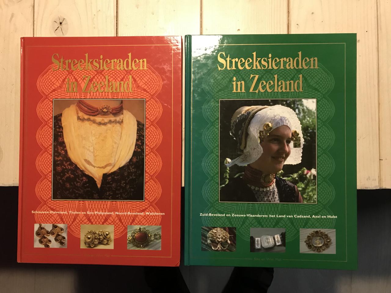 Zeeuwse boeken 13 stuks in 1 koop (€25) of per foto, zie onder