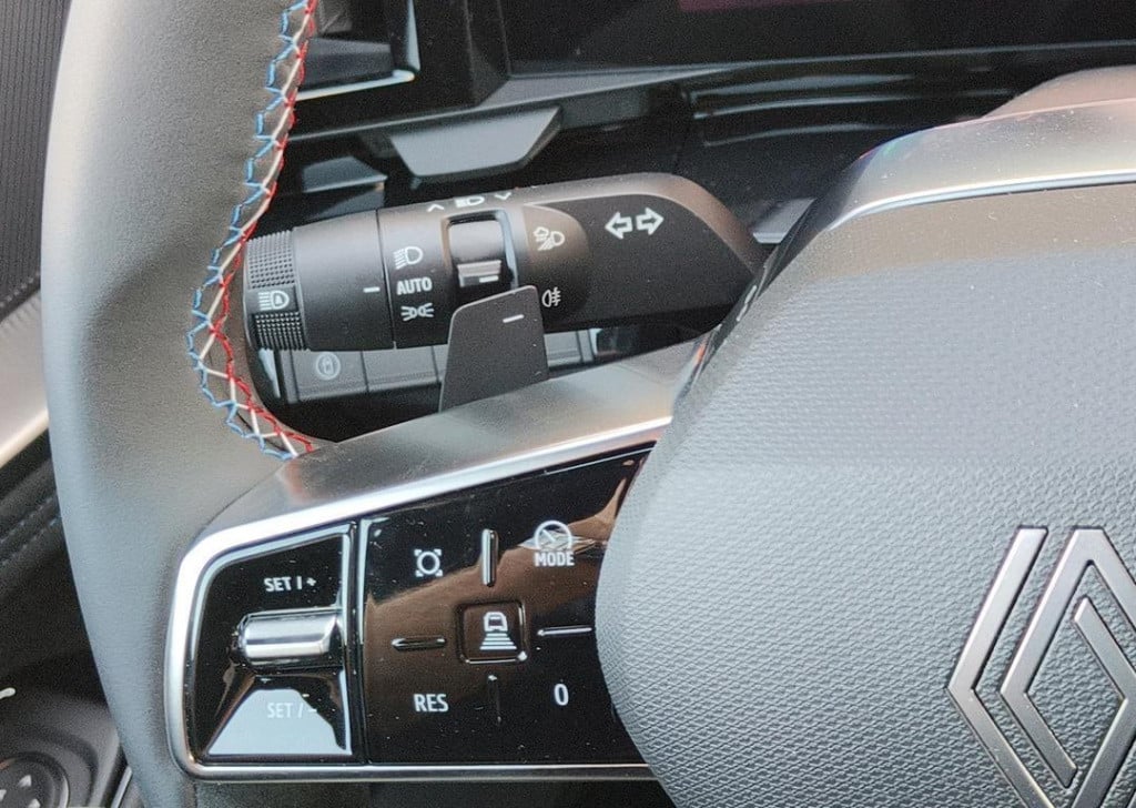 Renault Espace e-tech full hybrid 200 esprit alpine 7p.