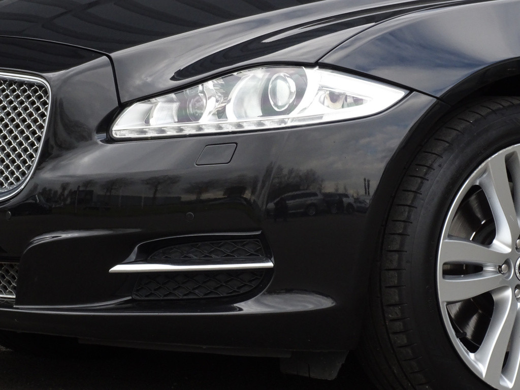 Jaguar Xj 3.0 v6d luxury | dubbel pano | 19"