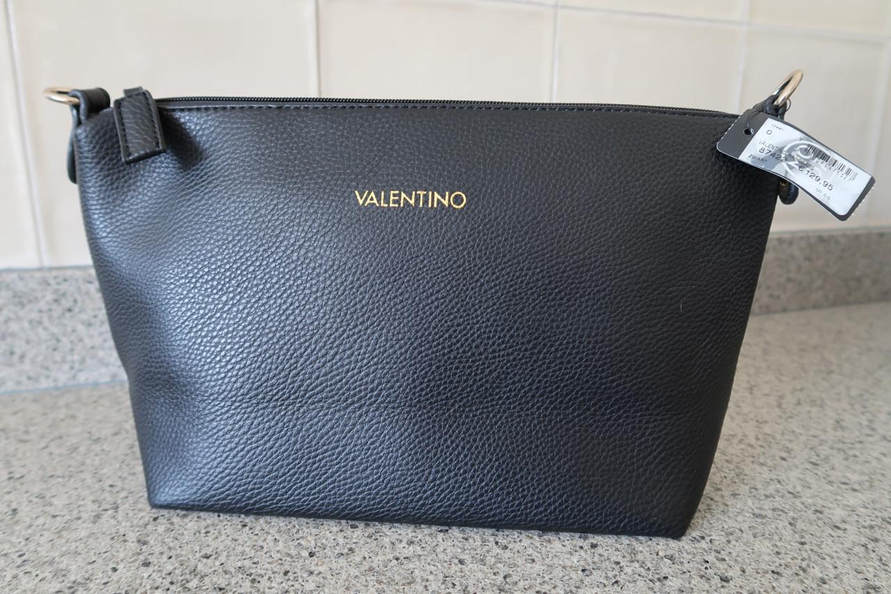 Zwarte Valentino handtas (nieuw) Bodem afmeting  = 26cm x 18cm x 10cm.